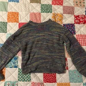 Cute women’s sweater!